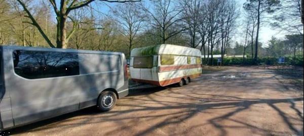 Grote foto gratis afvoer van uw oude sloop caravans caravans en kamperen caravan