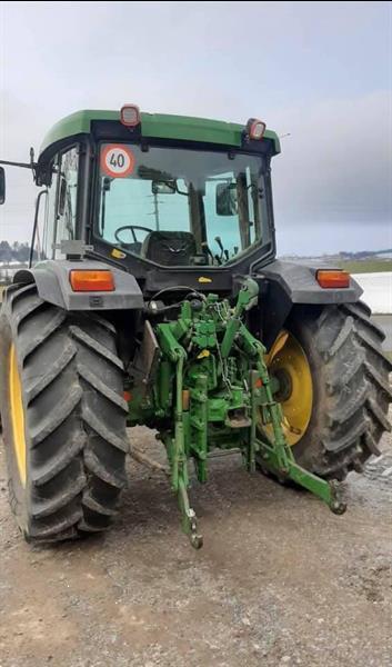 Grote foto tracteur john deere 6110 agrarisch akkerbouw