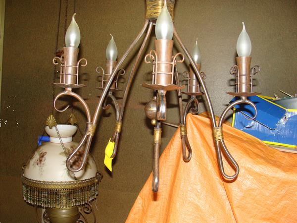 Grote foto 2 hanglampen waarvan een olielamp antiek en kunst lampen