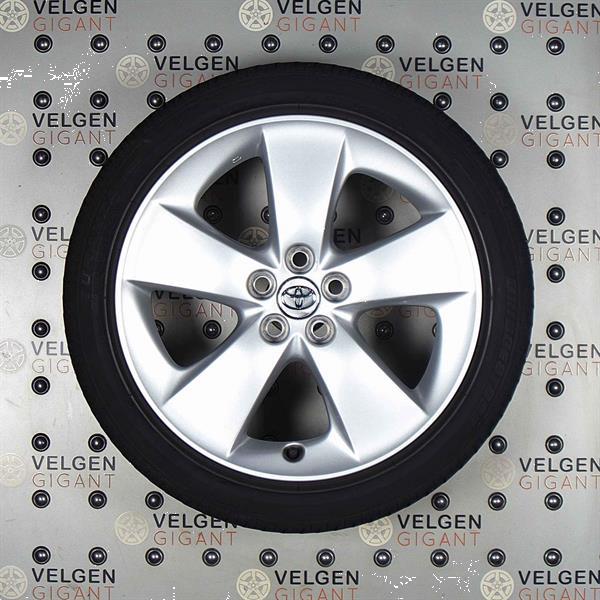 Grote foto mooie toyota prius velgen met bridgestone zomer banden kav auto onderdelen overige auto onderdelen