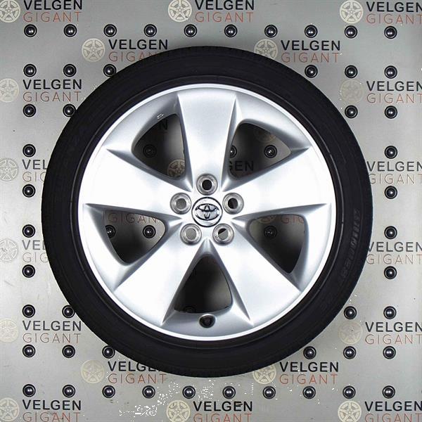 Grote foto mooie toyota prius velgen met bridgestone zomer banden kav auto onderdelen overige auto onderdelen