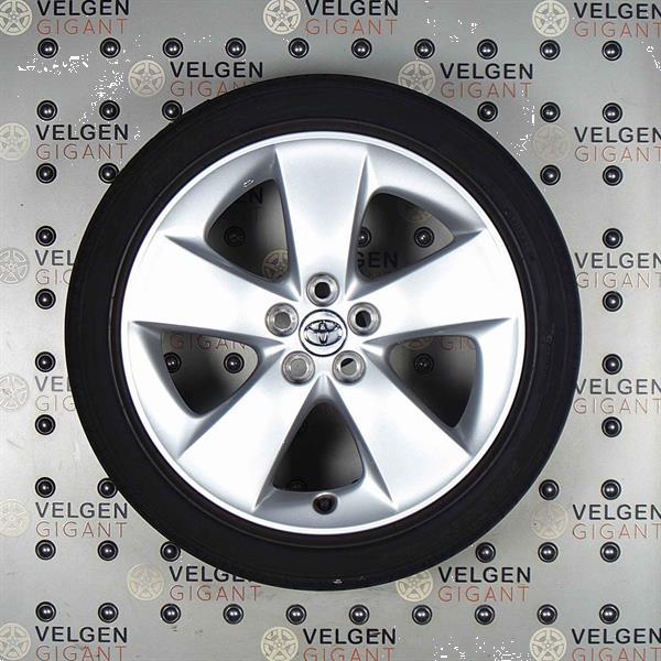 Grote foto mooie toyota prius velgen met bridgestone zomer banden kav auto onderdelen overige auto onderdelen