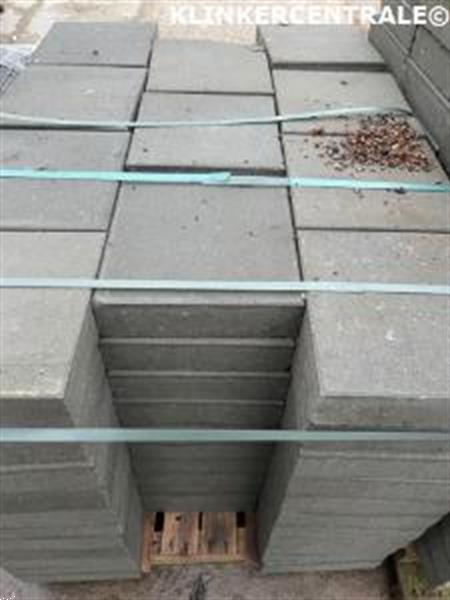 Grote foto 21014 34m2 grijs restpartij nieuwe dikke betontegels 30x30x8 tuin en terras tegels en terrasdelen