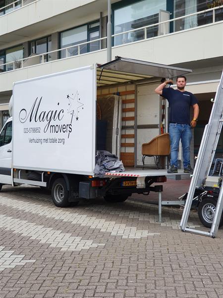 Grote foto goedkoop verhuizen magic movers diensten en vakmensen verhuizers en opslag