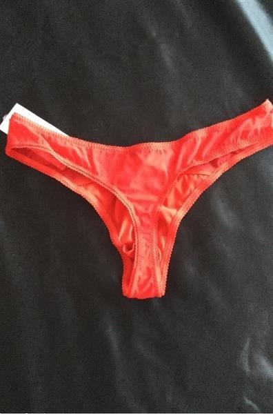 Grote foto rood satijnen stringetje maat 2xl kleding dames ondergoed