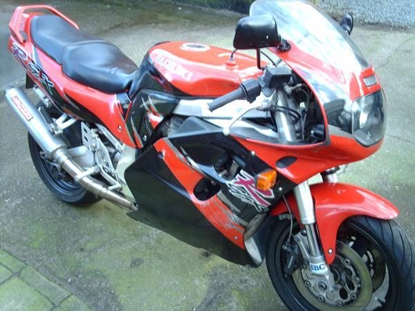 Grote foto suzuki gsxr 1100 topmachiene zeer snel. motoren suzuki