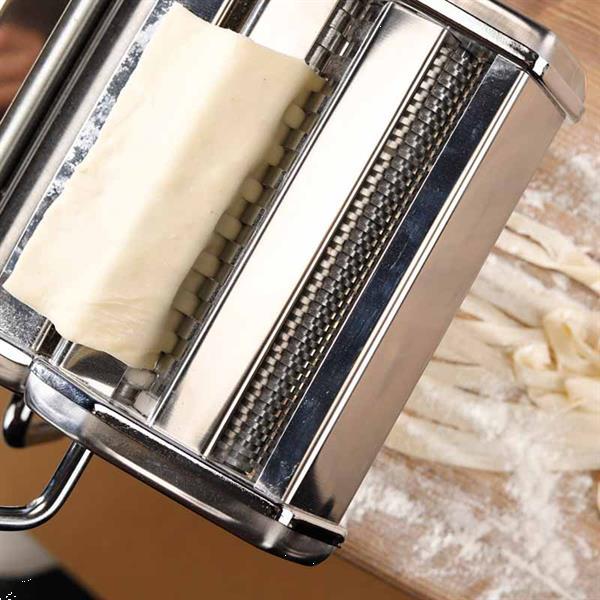 Grote foto pastamachine met tafelgreep alleen deze week 10 extra kort witgoed en apparatuur keukenmachines