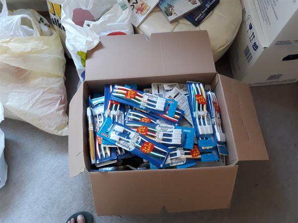 Grote foto te koop 2000 tandenborstels beauty en gezondheid elektrische tandenborstels