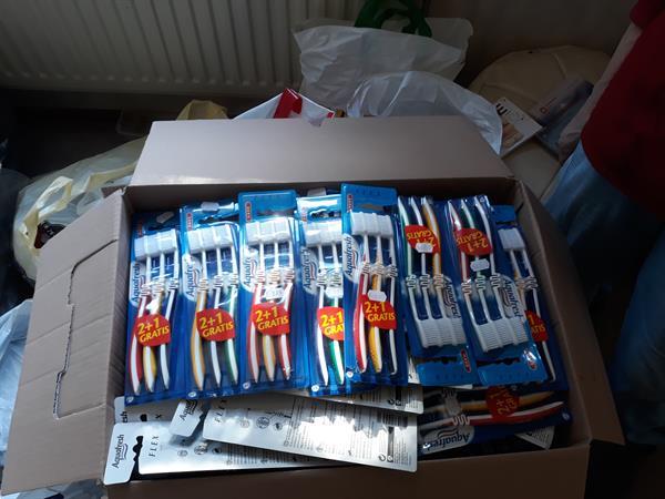 Grote foto te koop 2000 tandenborstels beauty en gezondheid elektrische tandenborstels