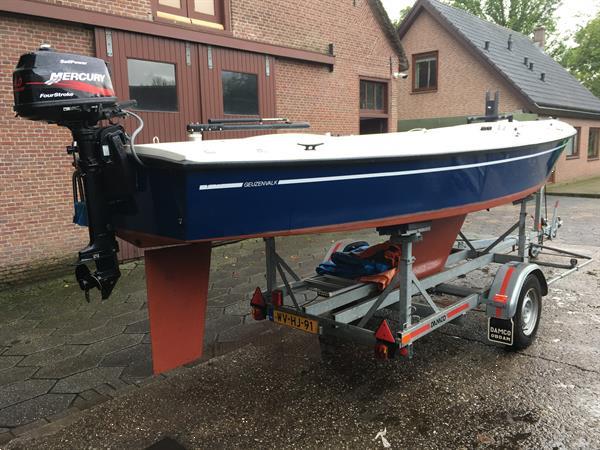 Grote foto damco trailer voor zeilboot met kiel watersport en boten boottrailers