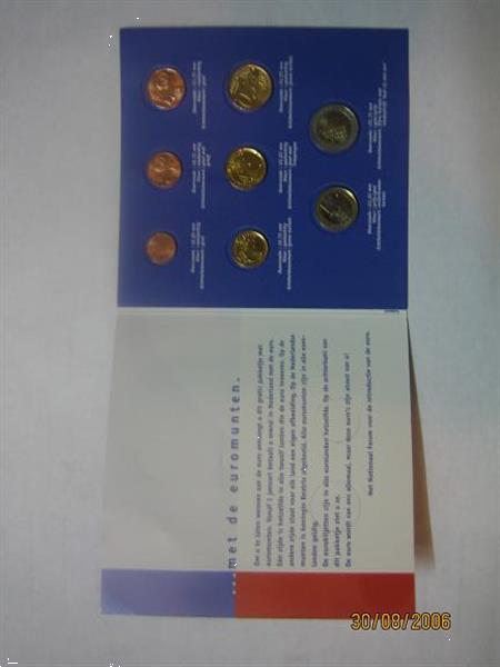 Grote foto mapje eerste kennismaking met de euromunten. verzamelen munten nederland