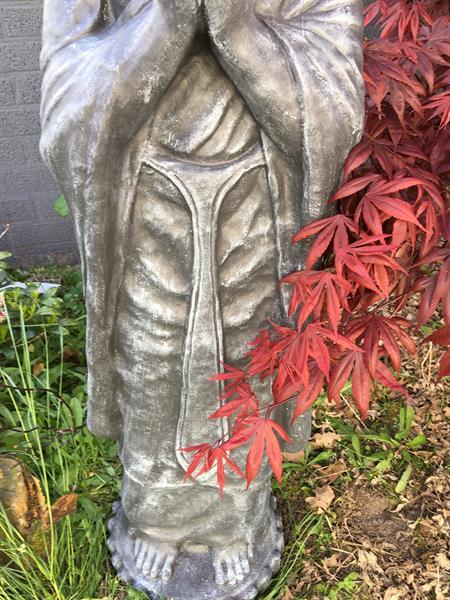 Grote foto tuinbeeld boeddha groot groetend steen tuin en terras tuinbeelden en tuinkabouters