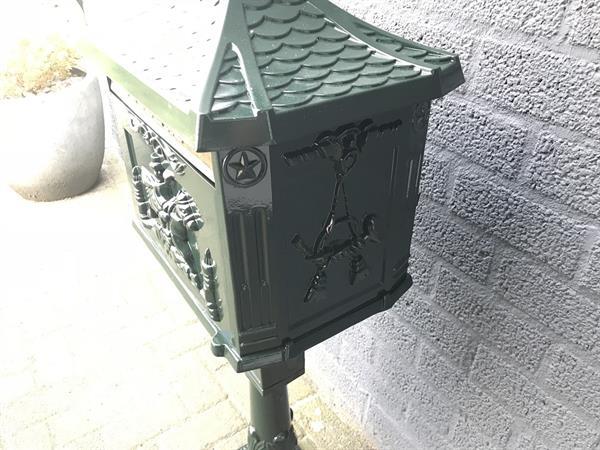 Grote foto staande brievenbus postbus groen engelse stijl tuin en terras tuindecoratie