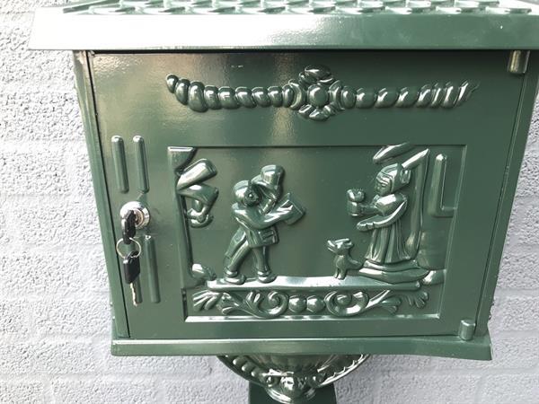 Grote foto staande brievenbus postbus groen engelse stijl tuin en terras tuindecoratie