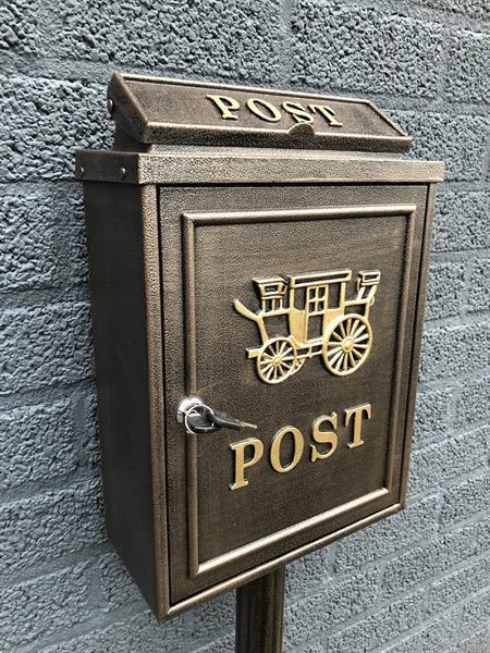 Grote foto staande brievenbus postbus brons kleur tuin en terras tuindecoratie