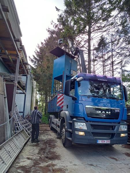 Grote foto opkoop van oud ijzer en autowrakken diensten en vakmensen metaalbewerking