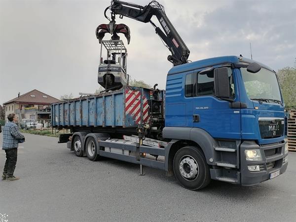 Grote foto opkoop van oud ijzer en autowrakken diensten en vakmensen metaalbewerking