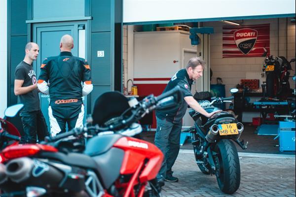 Grote foto motorbanden quickservice motorfietsonderhoud motor motoren overige accessoires