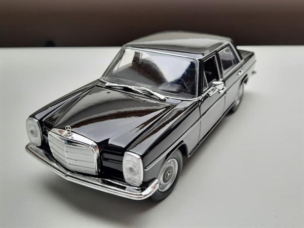 Grote foto nieuw modelauto mercedes benz 220 welly 1 24 hobby en vrije tijd 1 24