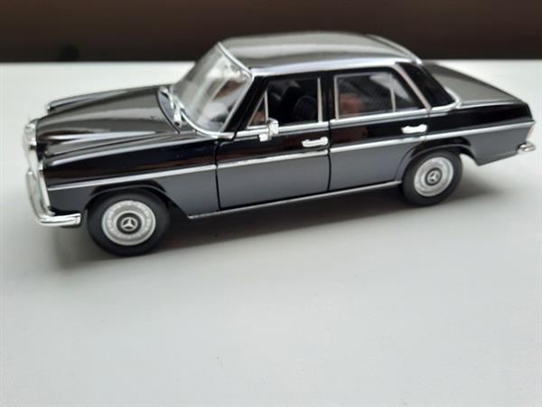 Grote foto nieuw modelauto mercedes benz 220 welly 1 24 hobby en vrije tijd 1 24
