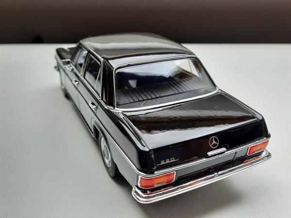 Grote foto nieuw modelauto mercedes benz 220 welly 1 24 hobby en vrije tijd 1 24