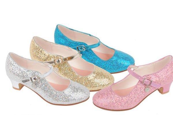 Grote foto spaanse schoenen goud glamour glitterhartje maat 25 binnen kinderen en baby schoenen voor meisjes