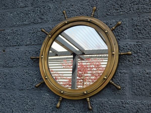 Grote foto een ronde spiegel als een stuurwiel scheepsstuur huis en inrichting spiegels