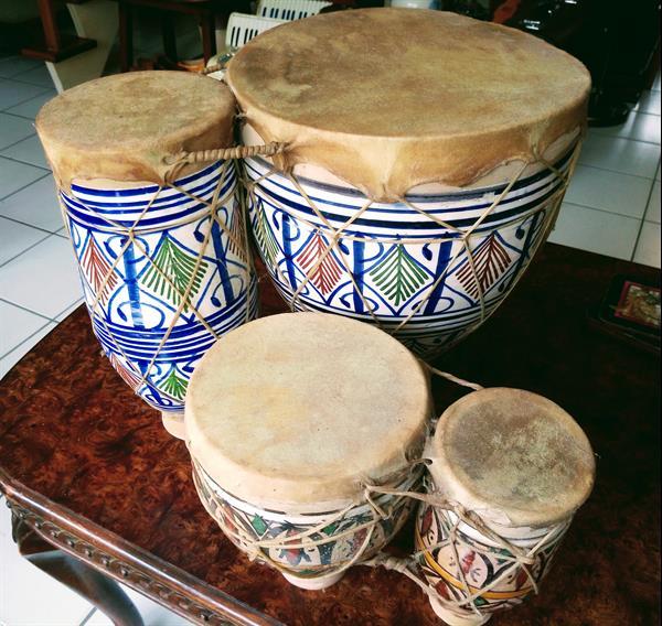Grote foto bongo tibilat aardewerk muziek en instrumenten drumstellen en slagwerk