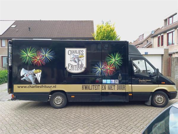 Grote foto frietwagen cateringwagen mercedes sprinter zakelijke goederen food