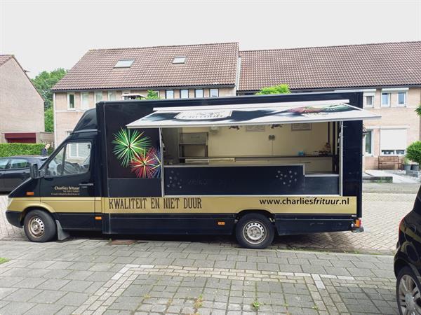 Grote foto frietwagen cateringwagen mercedes sprinter zakelijke goederen food