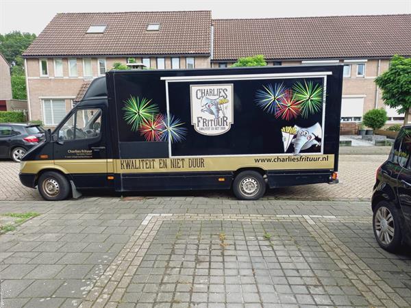 Grote foto frietwagen cateringwagen mercedes sprinter zakelijke goederen food