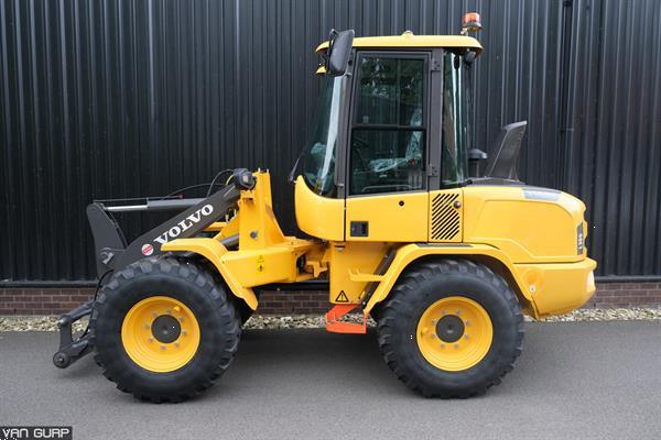 Grote foto shov152032 volvo l30g van gurp wijhe shovels 3 agrarisch shovels