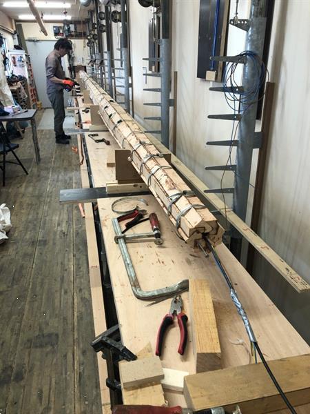 Grote foto holle houten mast of rondhout op maat gemaakt watersport en boten bootonderdelen