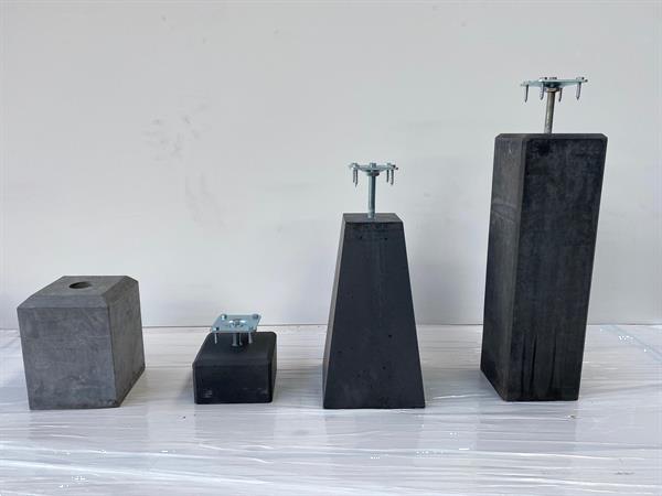 Grote foto betonpoeren en hardstenen sokkels uit voorraad tuin en terras veranda en overkappingen