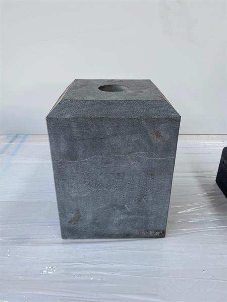 Grote foto betonpoeren en hardstenen sokkels uit voorraad tuin en terras veranda en overkappingen