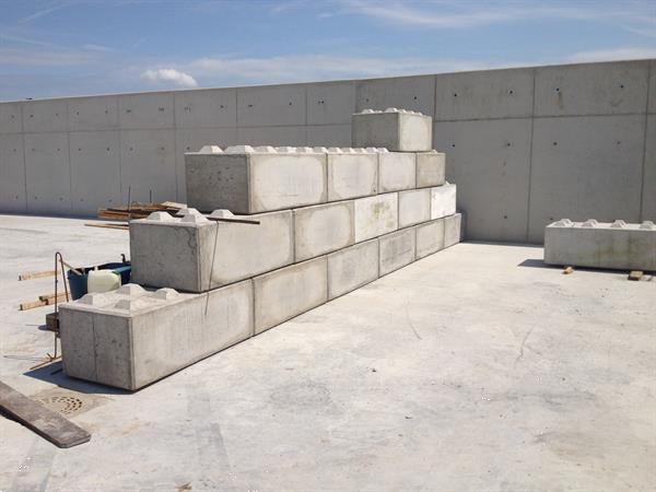 Grote foto megablok betonblok betonplaat betontegel agrarisch algemeen