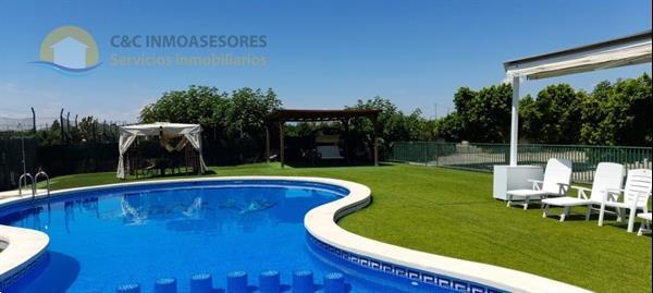 Grote foto ref 1186 3000m villa met zwembad huizen en kamers bestaand europa