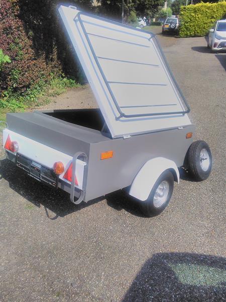 Grote foto vintage bagagewagen met deksel auto diversen aanhangers