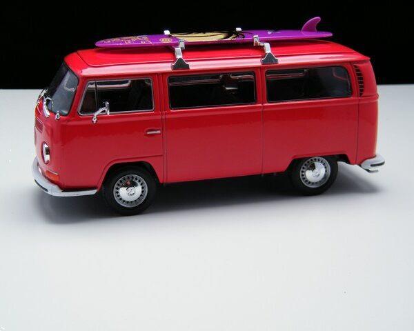 Grote foto volkswagen bus t2a surfboard schaal model 1 24 hobby en vrije tijd 1 24