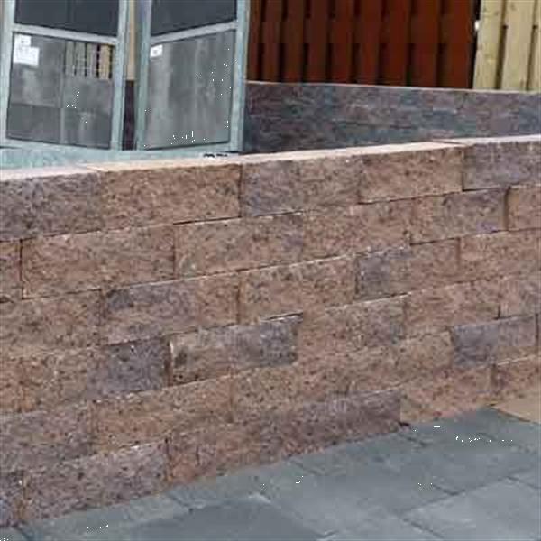 Grote foto stapelblokken geknipt vanaf 1 stuk tuin en terras sierstenen en rotsen