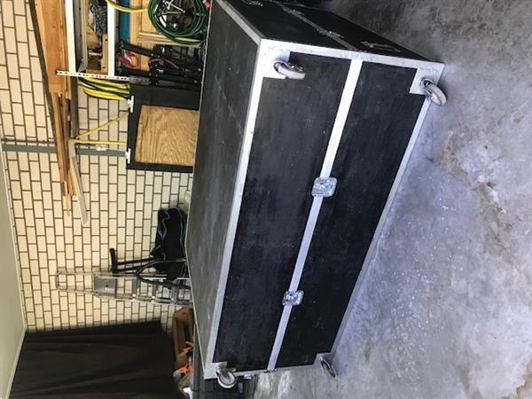 Grote foto flight case voor vervoer drumstel muziek en instrumenten djembees en slaginstrumenten