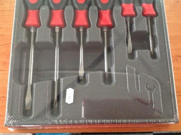 Grote foto snap on schroevendraaier set auto onderdelen auto gereedschap