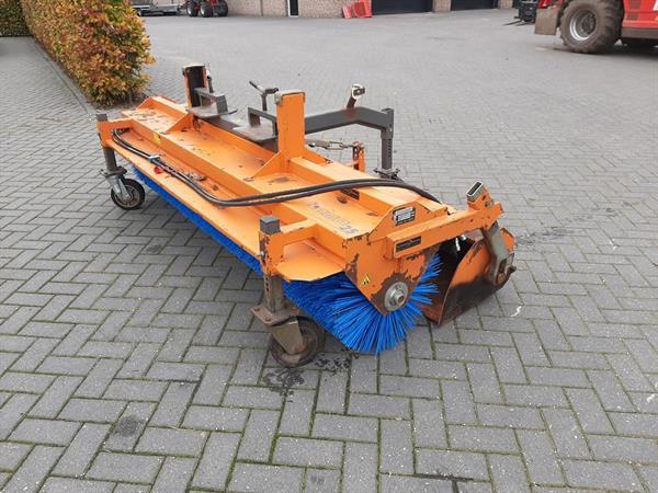 Grote foto bema 25 heftruckveegmachine 2 30 agrarisch shovels