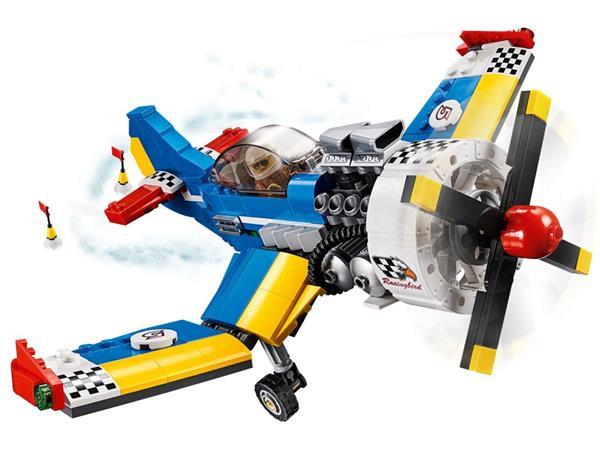 Grote foto lego creator 31094 racevliegtuig kinderen en baby duplo en lego