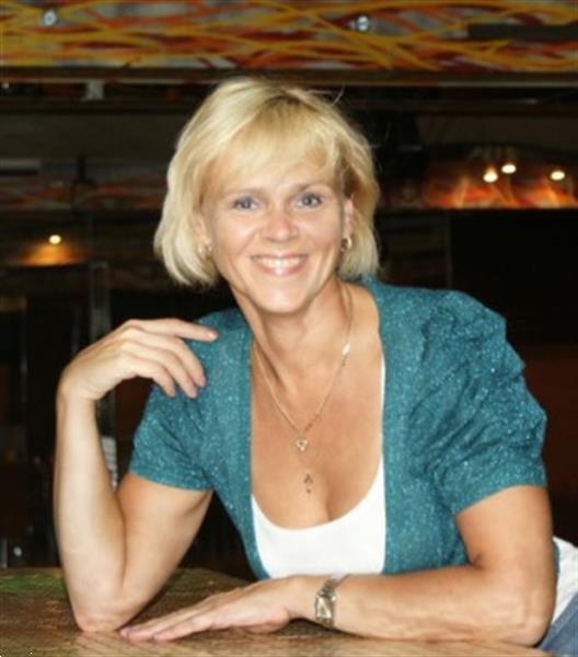 Grote foto brede schouder gezocht contacten en berichten vrouw zoekt man