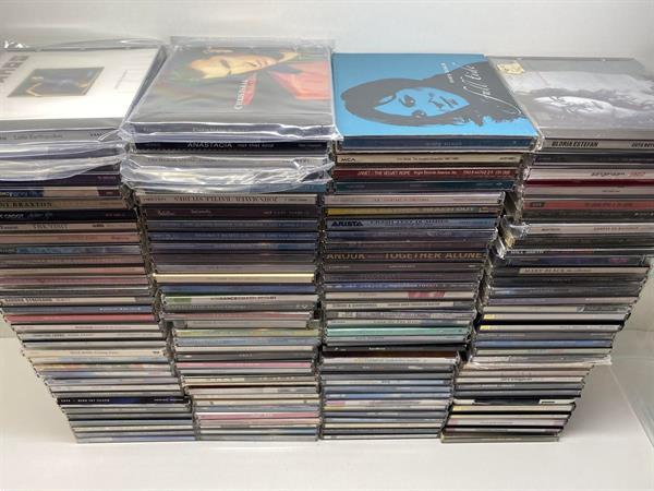 Grote foto cd verzameling partij 135 stuks pop rock dance div muziek en instrumenten cds minidisks cassettes