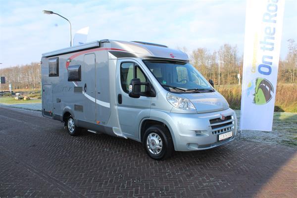 Grote foto camper centrum on the road marum caravans en kamperen campers