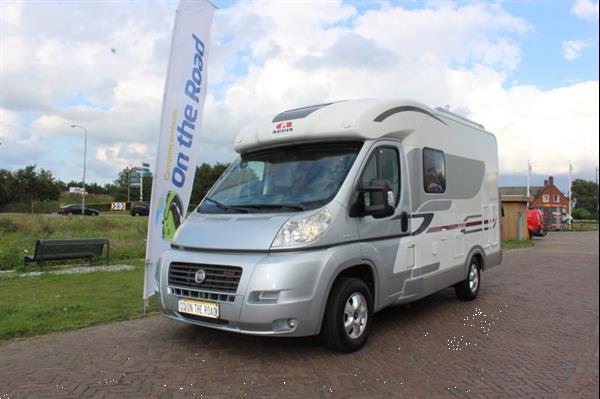 Grote foto camper centrum on the road marum caravans en kamperen campers