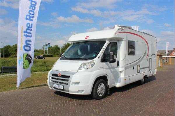 Grote foto camper centrum on the road marum caravans en kamperen campers