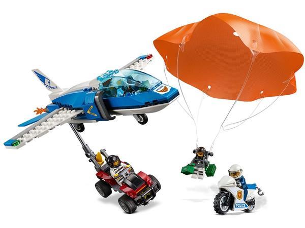 Grote foto lego city 60208 luchtpolitie parachute arrestatie kinderen en baby duplo en lego